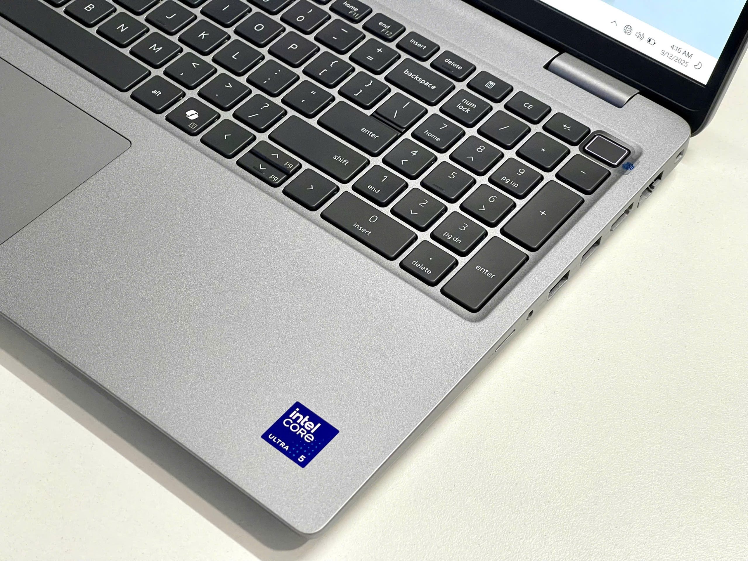 Dell Precision 3590 Workstation Core™ Ultra 5 135H / Ram 16Gb / SSD 256Gb / Intel® Arc™ Pro / 15.6" FHD / Windows 11 Pro - New 100%