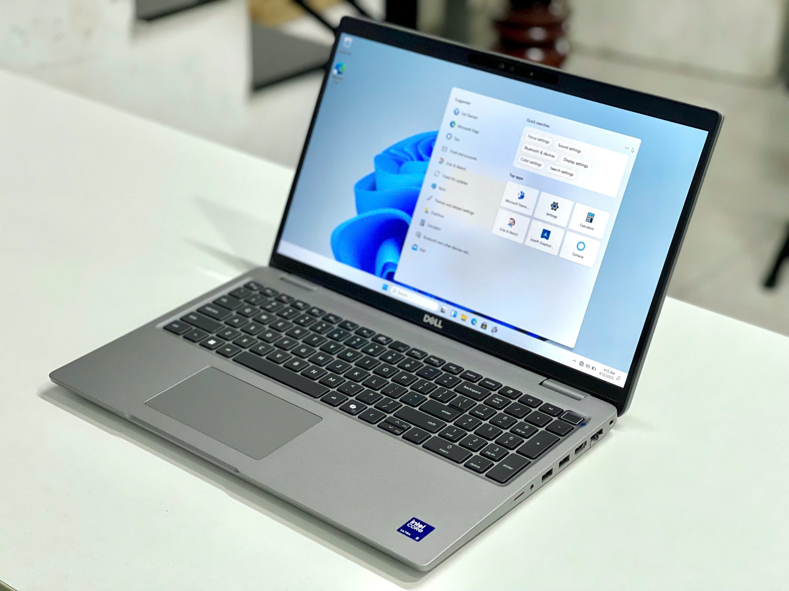 Dell Precision 3590 Workstation Core™ Ultra 5 135H / Ram 16Gb / SSD 256Gb / Intel® Arc™ Pro / 15.6" FHD / Windows 11 Pro - New 100%