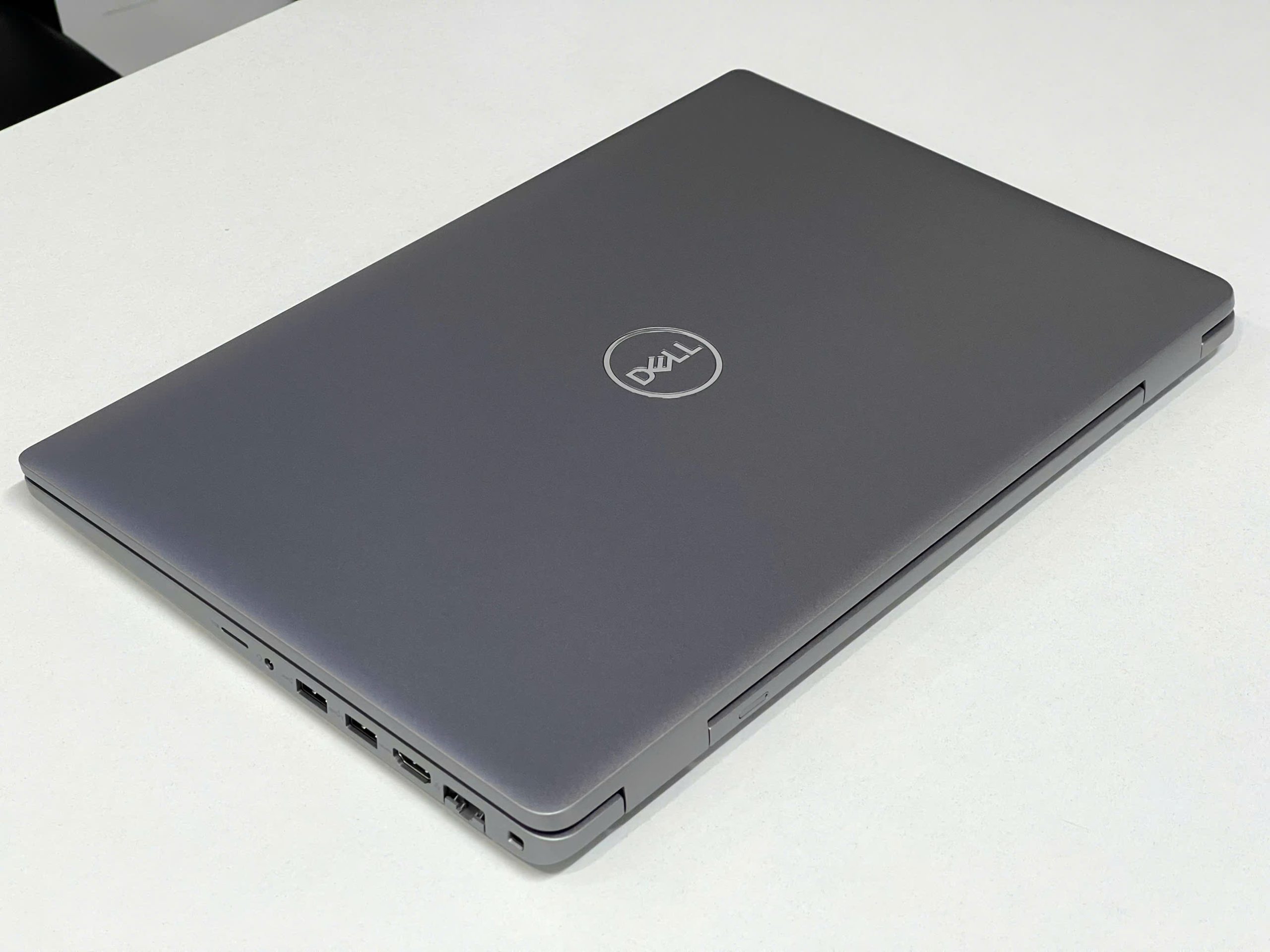 Dell Precision 3590 Workstation Core™ Ultra 5 135H / Ram 16Gb / SSD 256Gb / Intel® Arc™ Pro / 15.6" FHD / Windows 11 Pro - New 100%