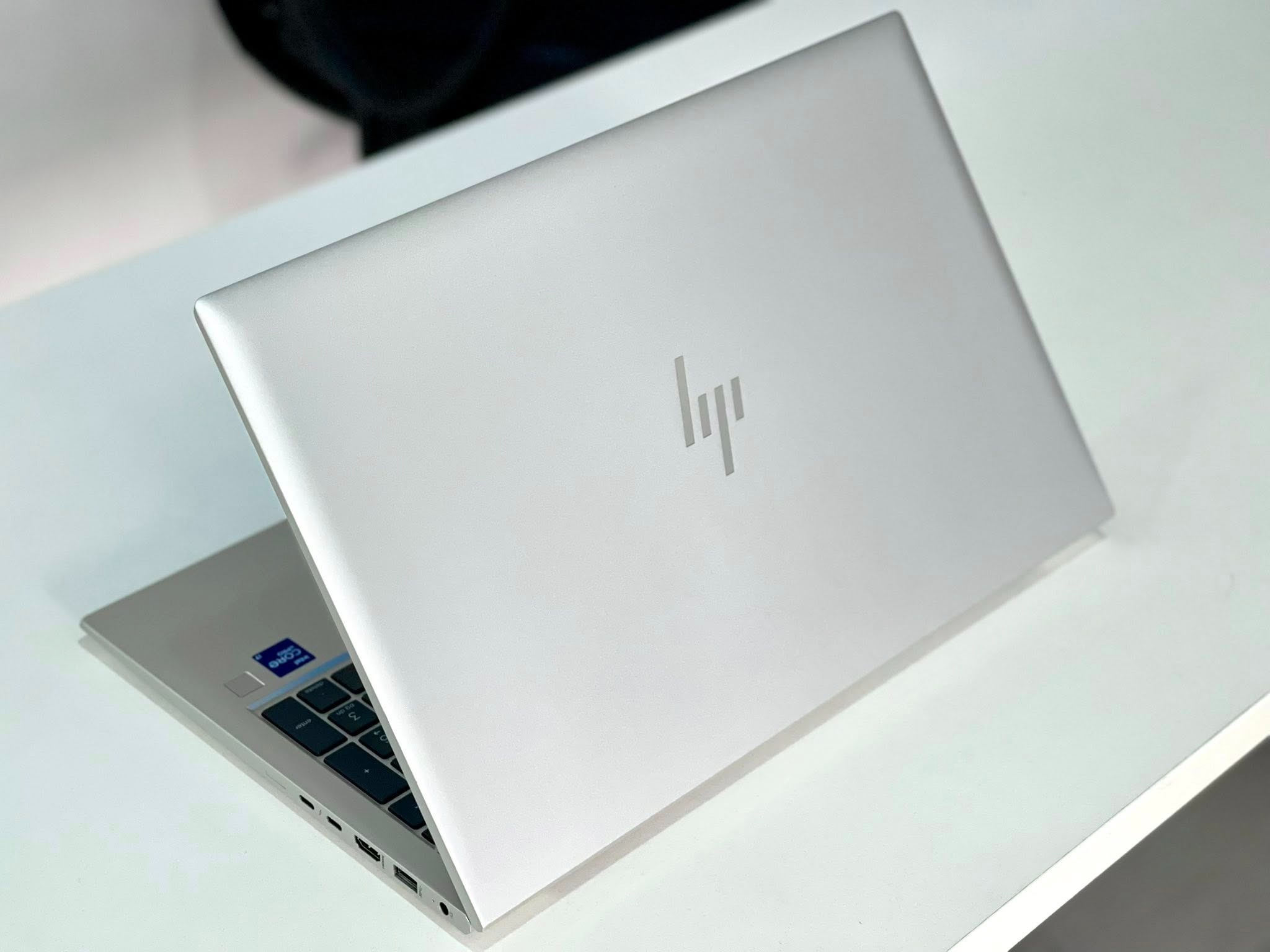 HP Elitebook 850 G8 Core i7-1185G7/ RAM 16GB/ SSD 512GB/ Iris Xe / 15.6inch Full HD IPS ( Touch )