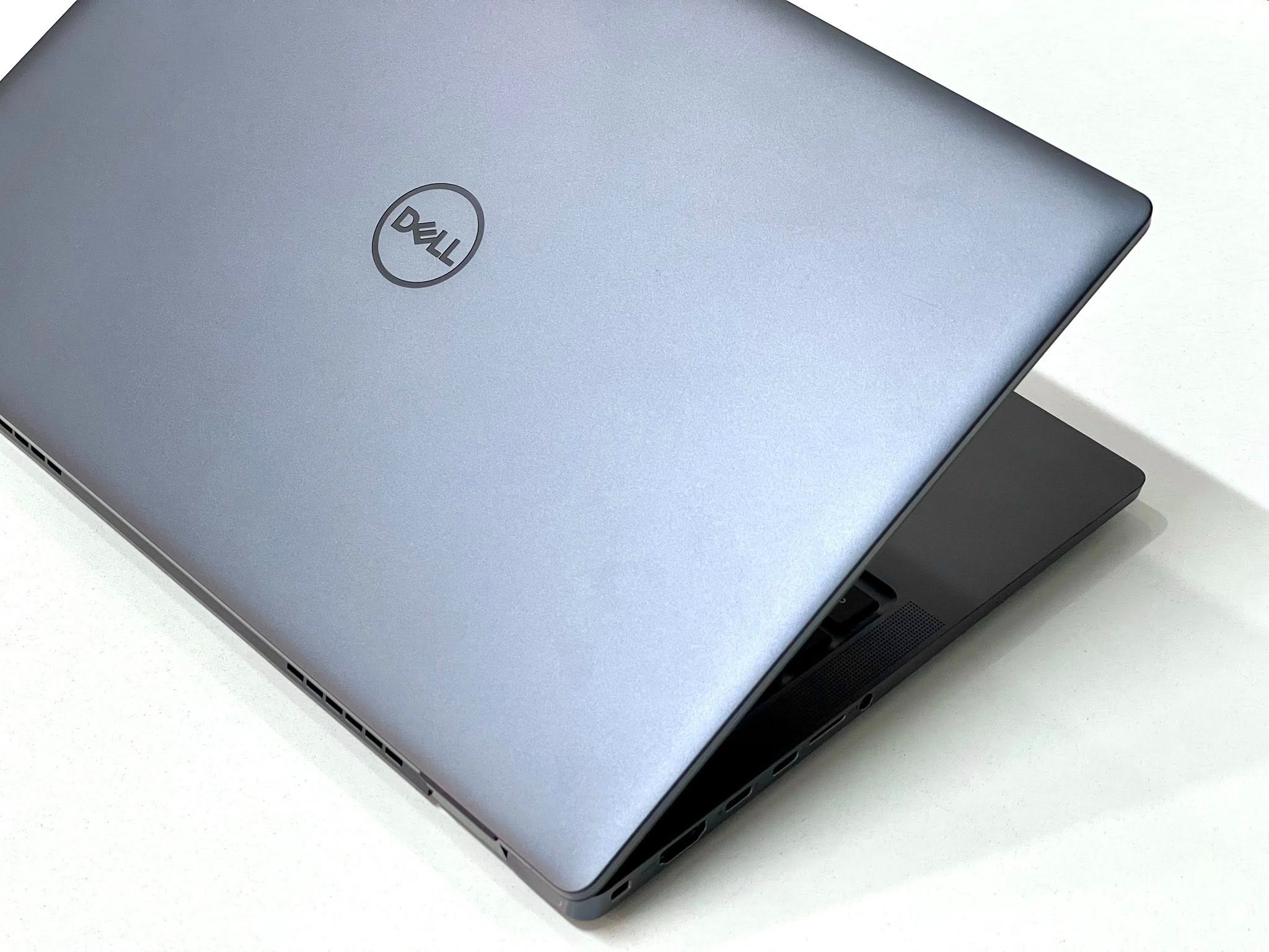 Dell Latitude 9430 Core i7-1265U, RAM 16GB, SSD 512GB, màn hình 14 inch Full HD+, Win 11 Pro – Like New 99%