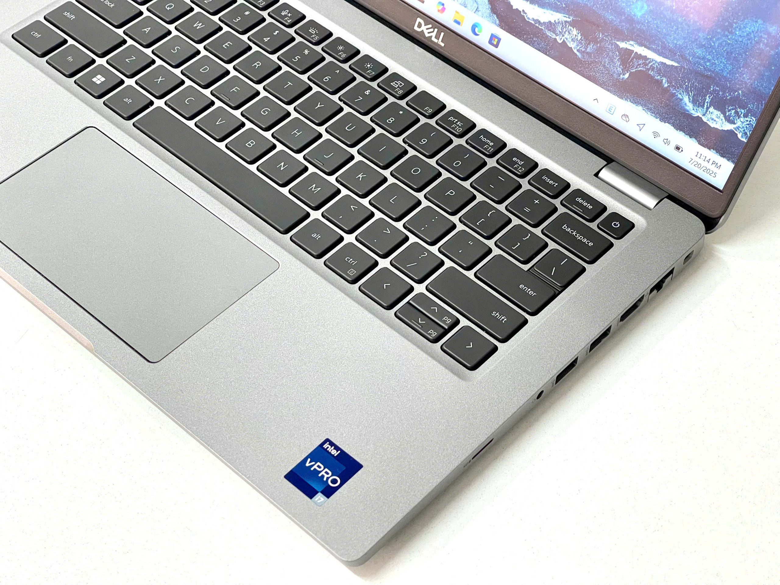 Dell Latitude 5430 Core i7-1265U/ 16GB RAM/ 256GB SSD M.2/ 14″ FHD IPS Cảm ứng 300nits / Win 11 Pro – Like New 99%
