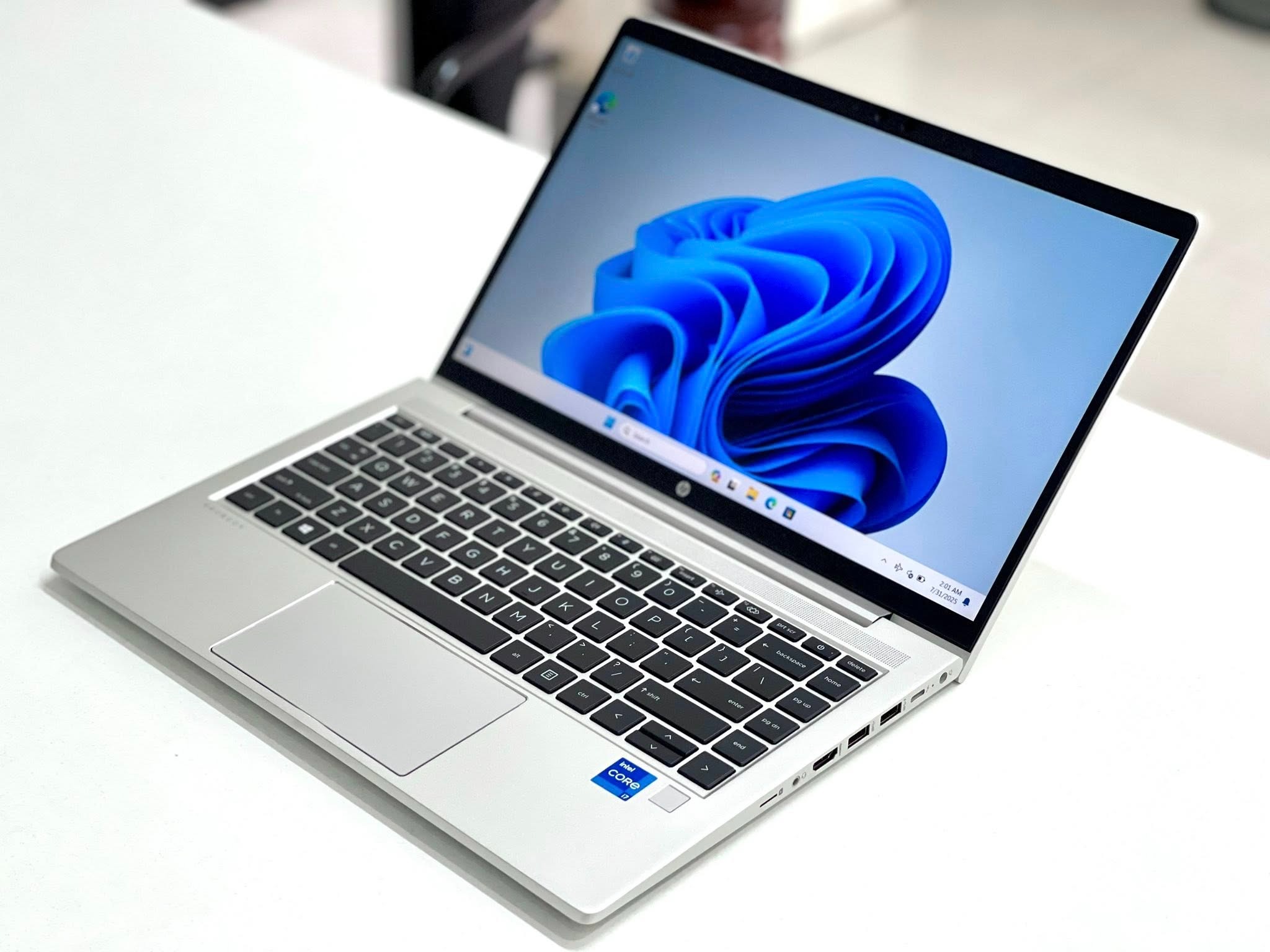 Laptop HP ProBook 640 G8 Core i7-1185G7 | RAM 16GB | SSD 256GB | Màn 14” FHD IPS | Face ID | Finger Print - Like New 99%